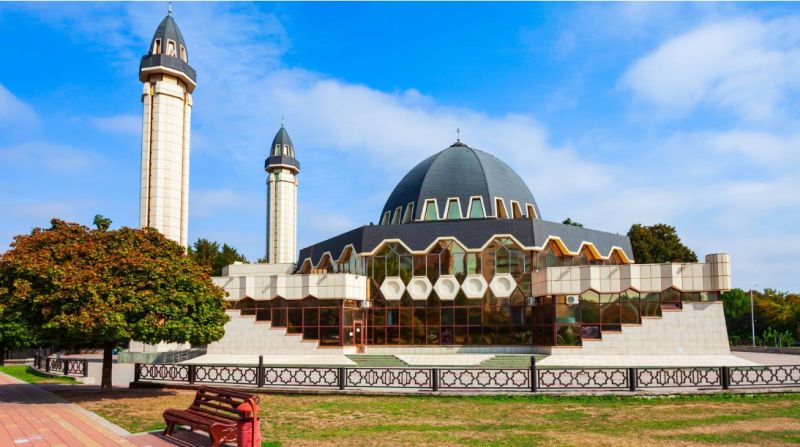 Главы регионов Северного Кавказа поздравили мусульман с Курбан-байрамом, напомнив о милосердии и единстве