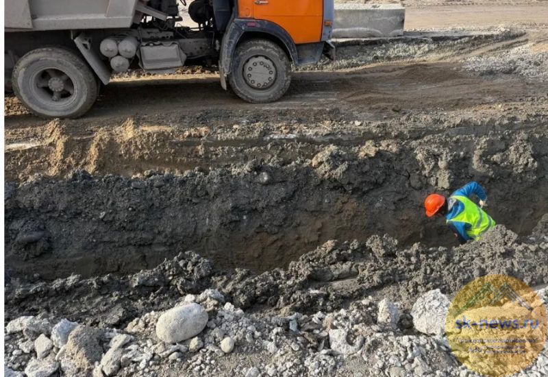 В Нальчике на улице Тарчокова меняют водопровод и канализацию, чтобы у жителей реже прорывало трубы