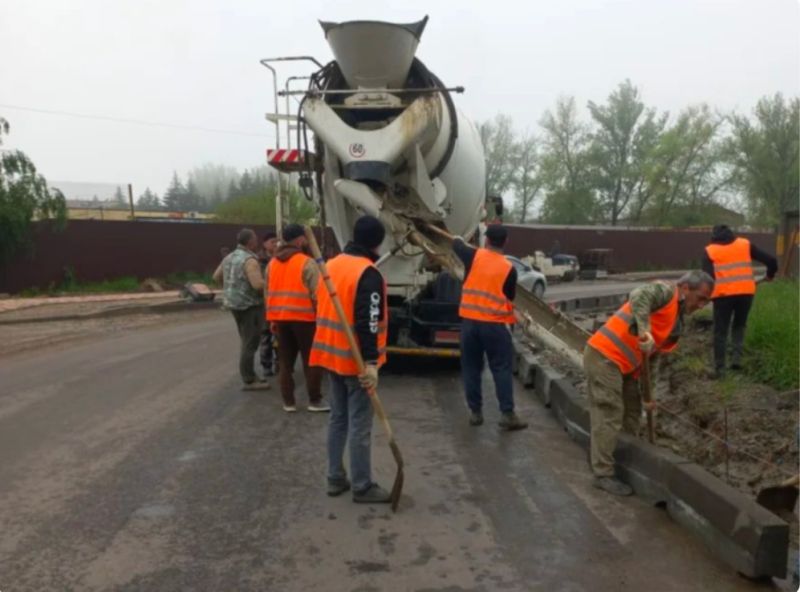 Ставрополь за год удлинит велосеть почти на 6 километров: ремонт дорог и тротуаров идёт на пяти участках