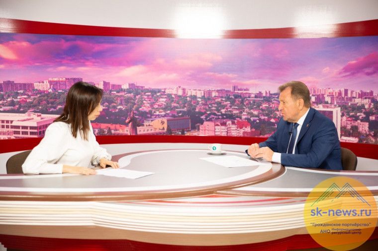 Мэр Иван Ульянченко выйдет в прямой эфир в пятницу, расскажет, что ждёт Ставрополь в 2026-м и ответит на вопросы горожан