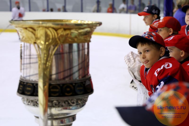 Десять лет с энергией побед: старт туру Кубка Гагарина дали «Ростелеком» и КХЛ