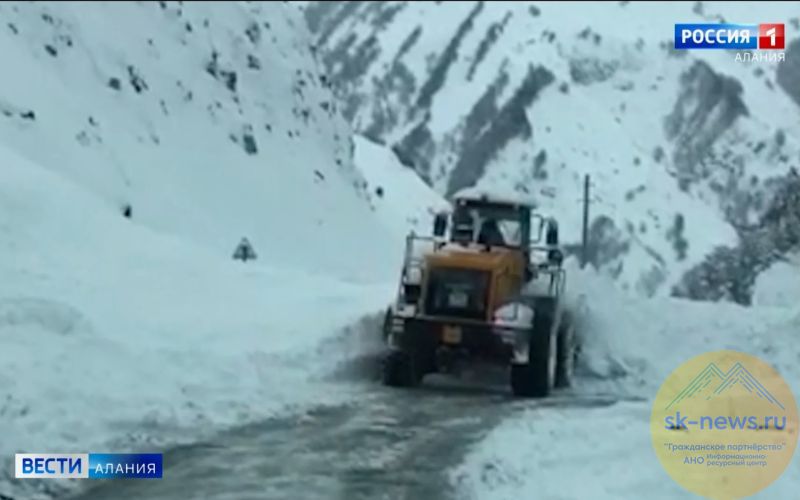 Транскам закрыт из-за схода лавины, расчистка идет, но движение приостановлено